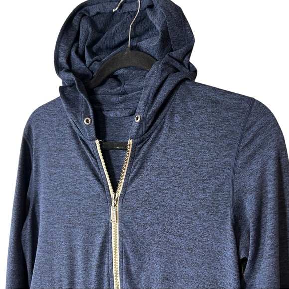 VUORI | Women’s Halo Performance Hoodie - Blue Heathered - FLAWED - Picture 2 of 8